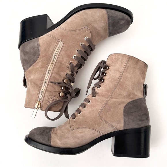 CHANEL | CC Cap Toe Suede Lace Up Short Ankle Boots Block Heel Beige EU 39.5 - Picture 5 of 16